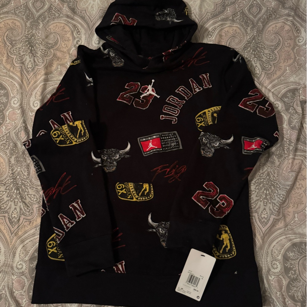 Nike boys hoodie. Brand new.